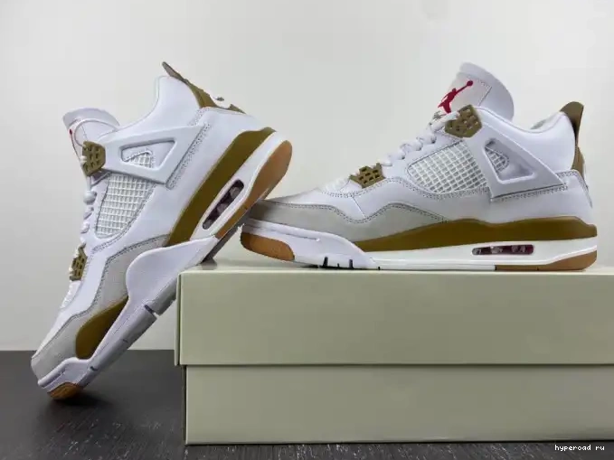 SB 4 Air Jordan DR5415-120 x Nike 0517